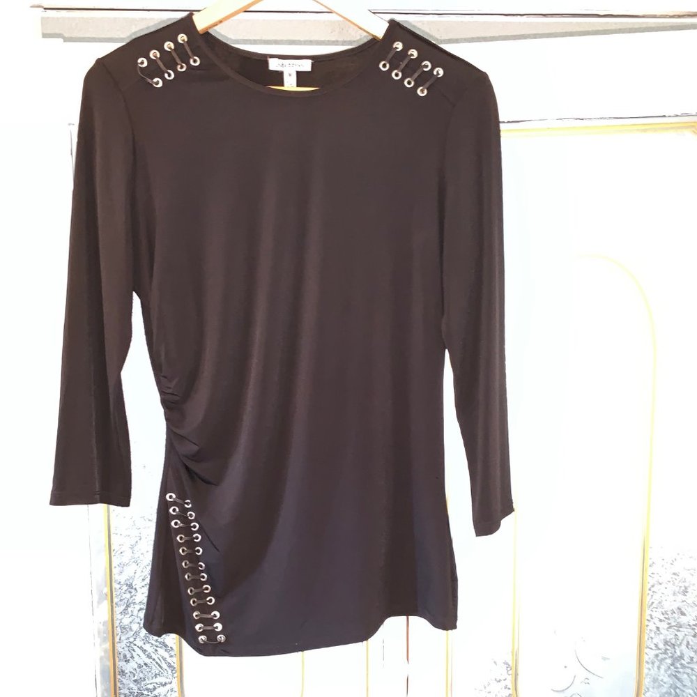 Linea Domani Black Side Ruched Top with Grommets, Size Medium